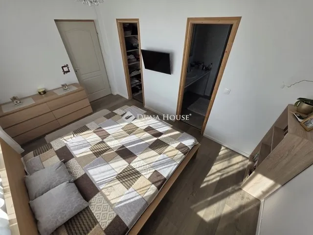 Eladó ház Nagytarcsa 325 nm