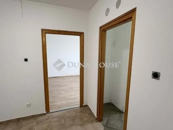 Eladó lakás Budapest III. kerület, Kaszásdűlő 50 nm