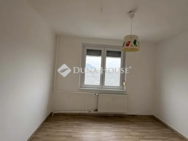 Eladó lakás Budapest III. kerület, Kaszásdűlő 50 nm