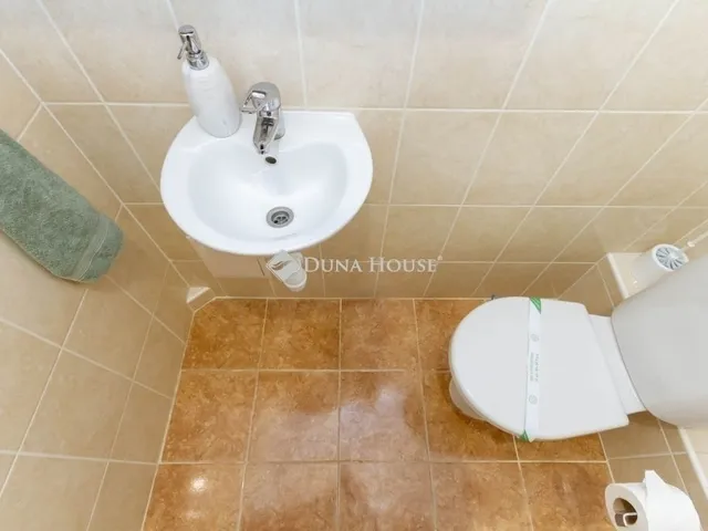 Eladó lakás Budapest VI. kerület, Nagykörúton kívüli terület 88 nm