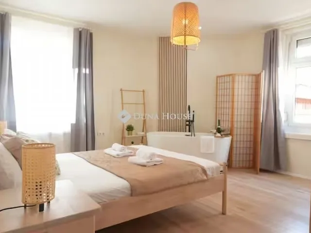 Eladó lakás Budapest VI. kerület 59 nm