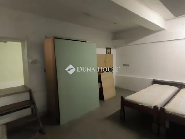 Eladó kereskedelmi és ipari ingatlan Budapest XIII. kerület 87 nm