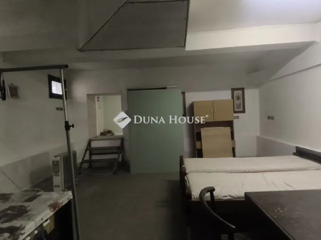 Eladó kereskedelmi és ipari ingatlan Budapest XIII. kerület 87 nm