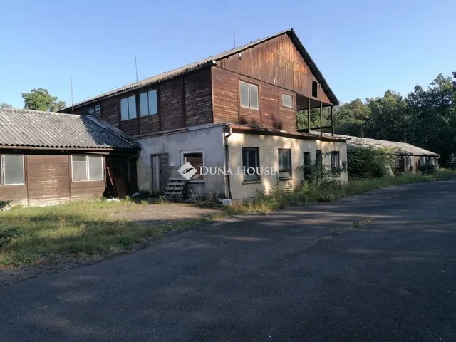 Eladó telek Mogyoród 15600 nm