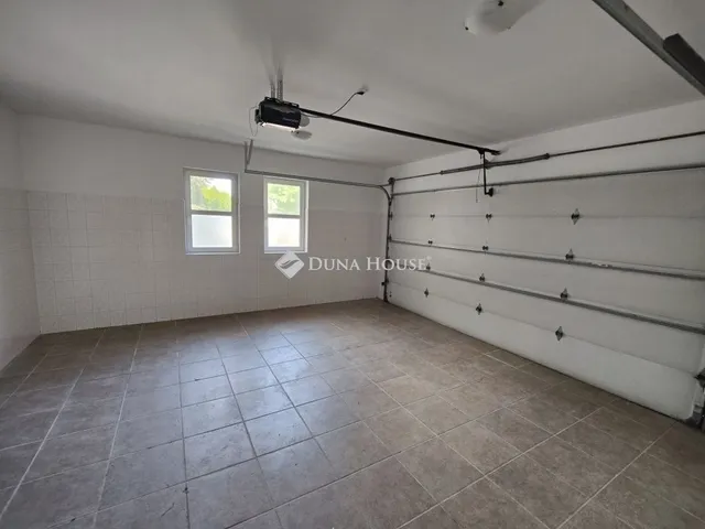 Eladó ház Budapest XVIII. kerület, Erzsébettelep 280 nm