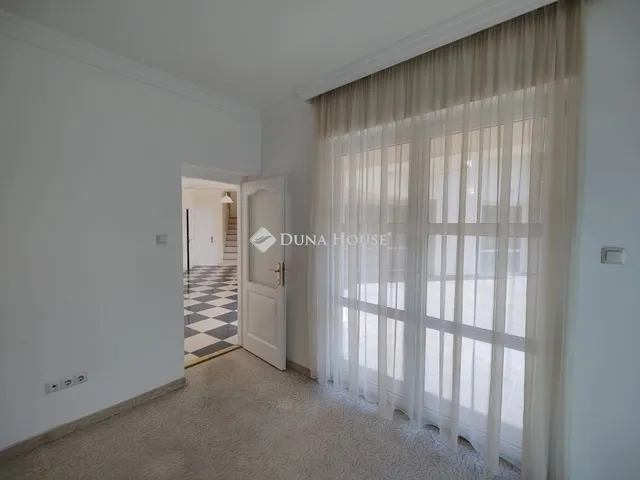 Eladó ház Budapest XVIII. kerület, Erzsébettelep 280 nm