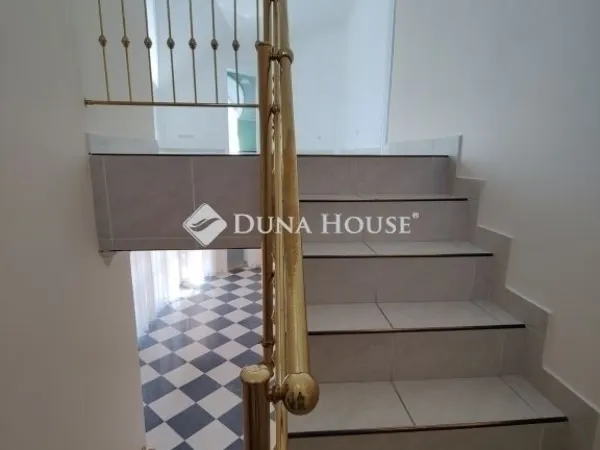Eladó ház Budapest XVIII. kerület, Erzsébettelep 280 nm