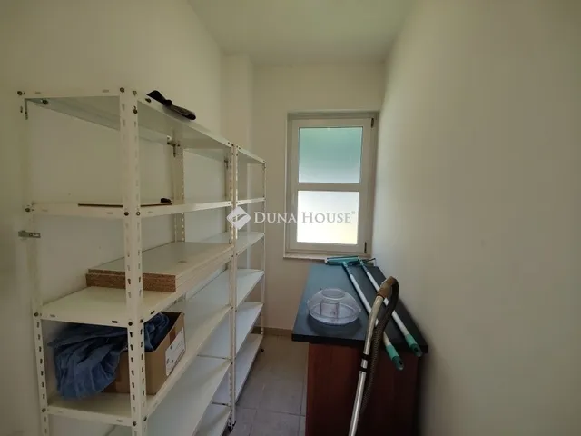 Eladó ház Budapest XVIII. kerület, Erzsébettelep 280 nm