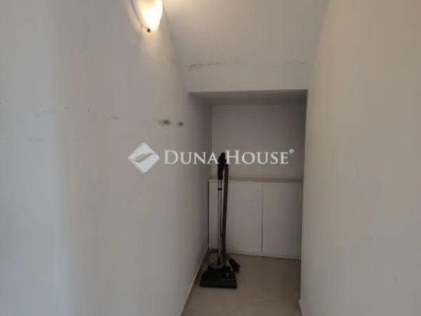 Eladó ház Budapest XVIII. kerület, Erzsébettelep 280 nm