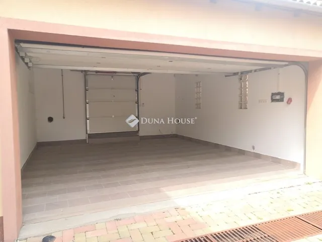 Eladó ház Vecsés 145 nm