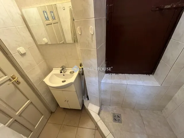 Eladó kereskedelmi és ipari ingatlan Budapest VII. kerület 47 nm