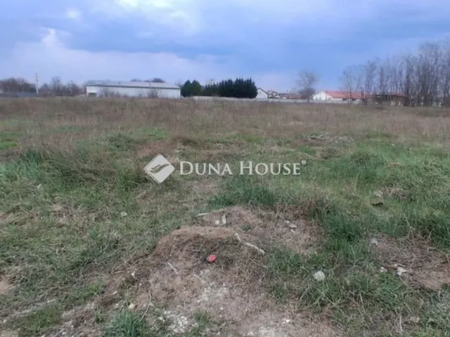 Eladó kereskedelmi és ipari ingatlan Gyál 6063 nm