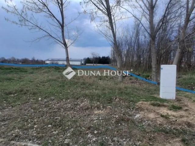 Eladó kereskedelmi és ipari ingatlan Gyál 6063 nm