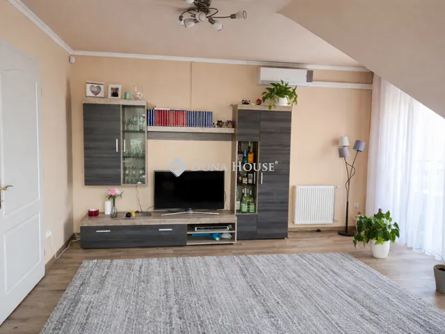 Eladó lakás Budapest XVII. kerület, Strázsahegy 76 nm