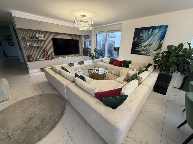 Eladó lakás Budapest XV. kerület 101 nm