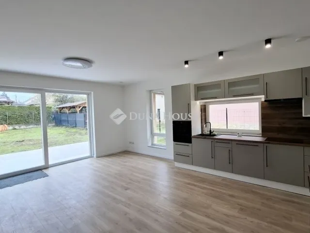 Eladó ház Budapest XVI. kerület 143 nm