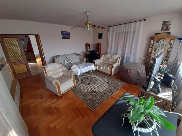 Eladó ház Budapest XVIII. kerület 200 nm