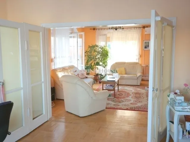 Eladó ház Budapest XX. kerület, Pacsirtatelep 230 nm