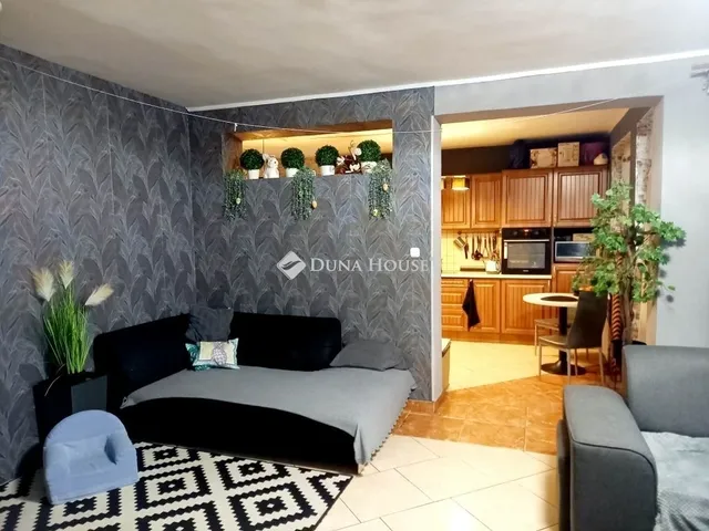 Eladó ház Fót 318 nm