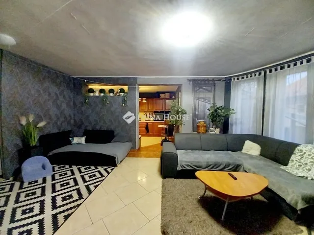 Eladó ház Fót 318 nm