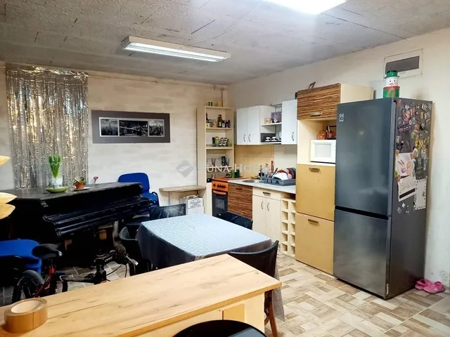 Eladó ház Fót 318 nm