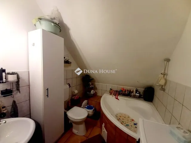 Eladó ház Fót 318 nm