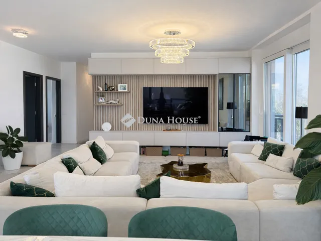 Eladó lakás Budapest XV. kerület 167 nm