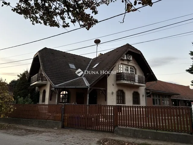 Eladó ház Dunaharaszti 260 nm