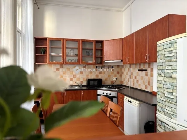 Eladó lakás Budapest VI. kerület 88 nm
