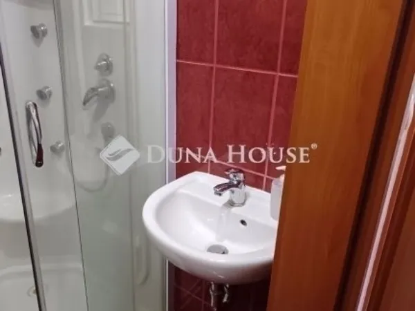 Eladó lakás Budapest IV. kerület 71 nm