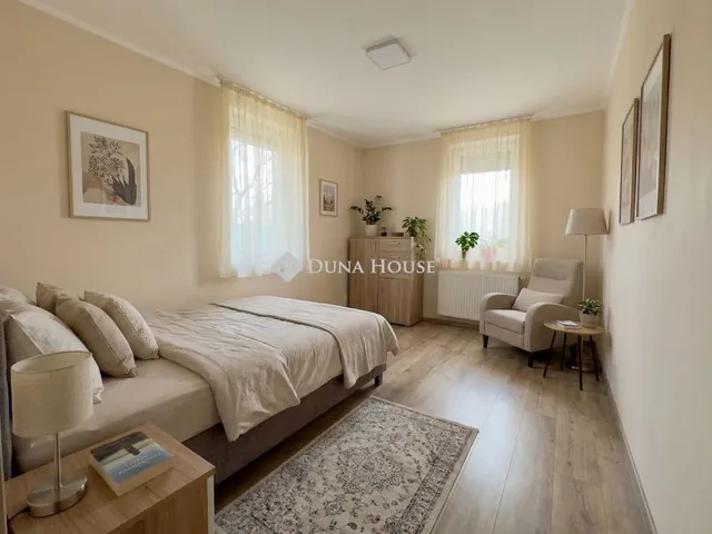 Eladó lakás Budapest XVI. kerület, Rákosszentmihály 117 nm