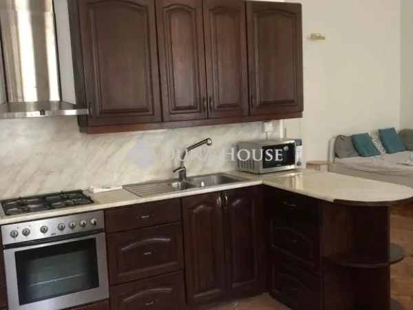 Eladó lakás Budapest V. kerület 79 nm