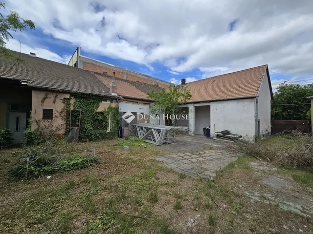 Eladó ház Budapest XX. kerület 220 nm