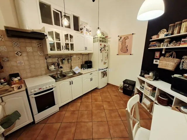 Eladó lakás Budapest VI. kerület 42 nm