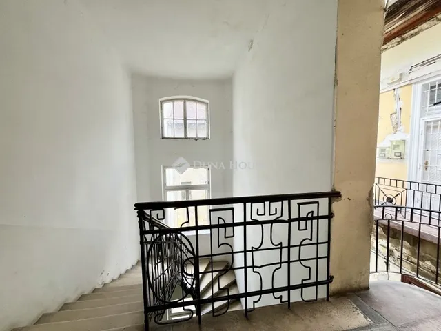 Eladó lakás Budapest VI. kerület 54 nm