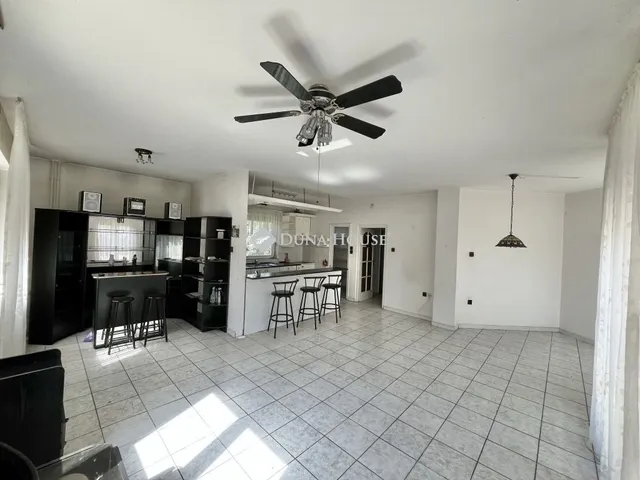 Eladó ház Budapest XVIII. kerület 190 nm