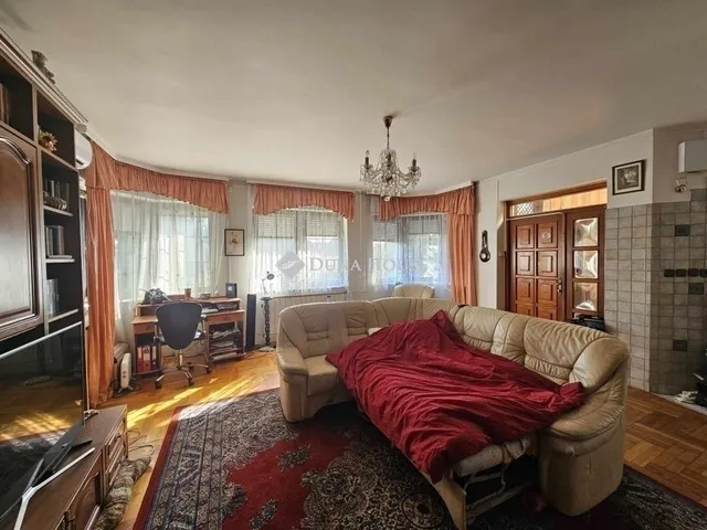 Eladó ház Budapest XVIII. kerület 263 nm