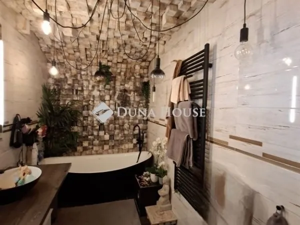 Eladó ház Vecsés 111 nm