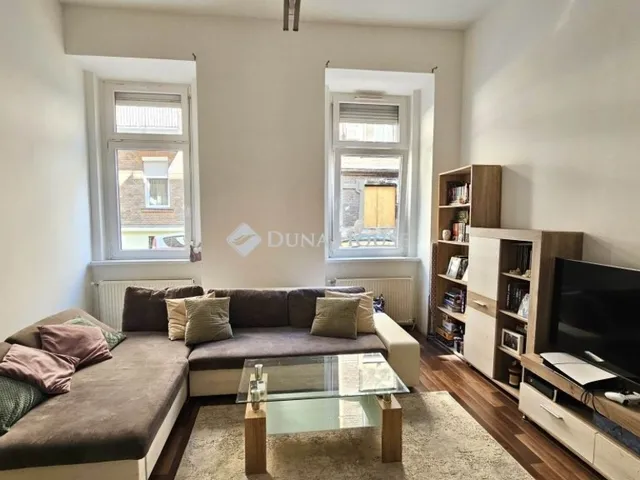 Eladó lakás Budapest XIV. kerület, Herminamező 64 nm