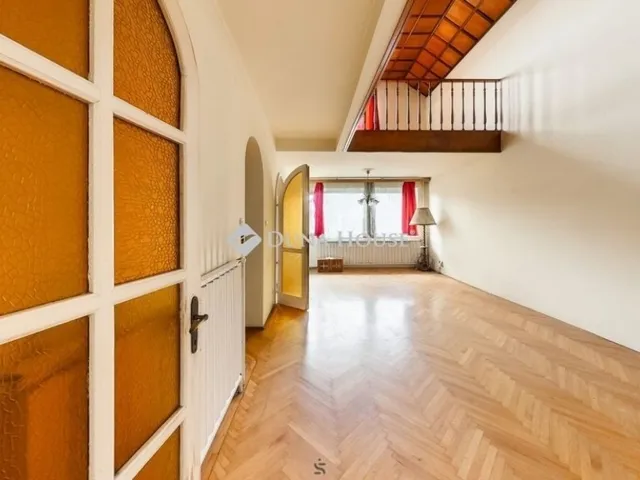 Eladó ház Diósd 233 nm