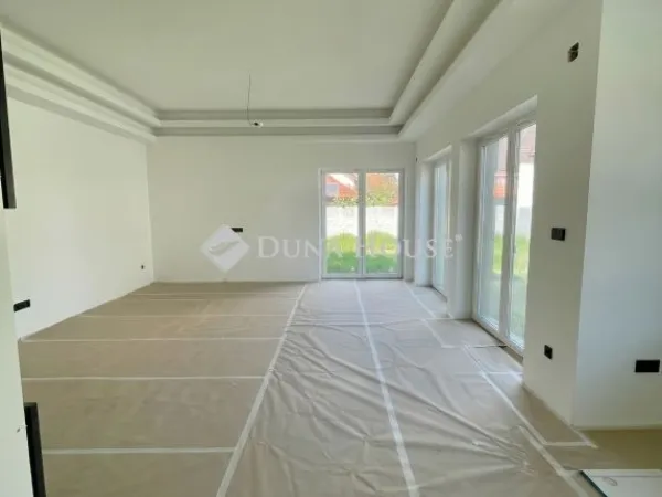 Eladó ház Budapest IV. kerület, Megyer 142 nm