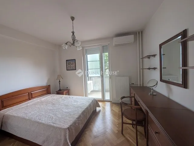 Eladó lakás Budapest II. kerület 66 nm