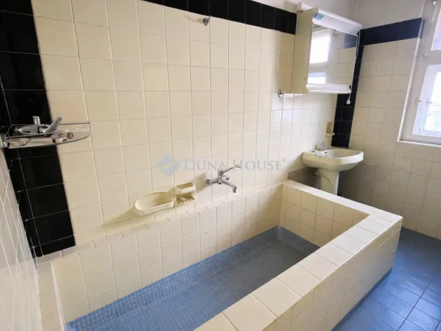 Eladó ház Budapest XVI. kerület 266 nm