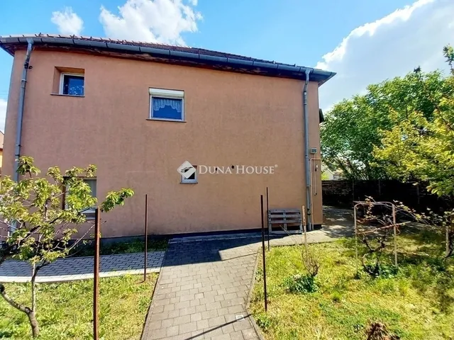 Eladó ház Fót 165 nm