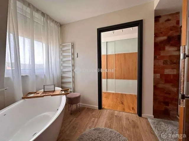 Eladó lakás Budapest XVIII. kerület 117 nm