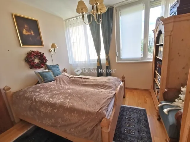 Eladó lakás Budapest II. kerület 71 nm