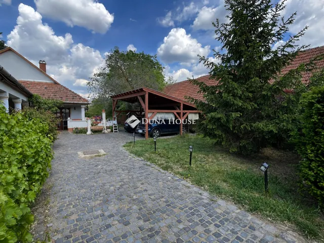 Eladó ház Gyömrő 180 nm