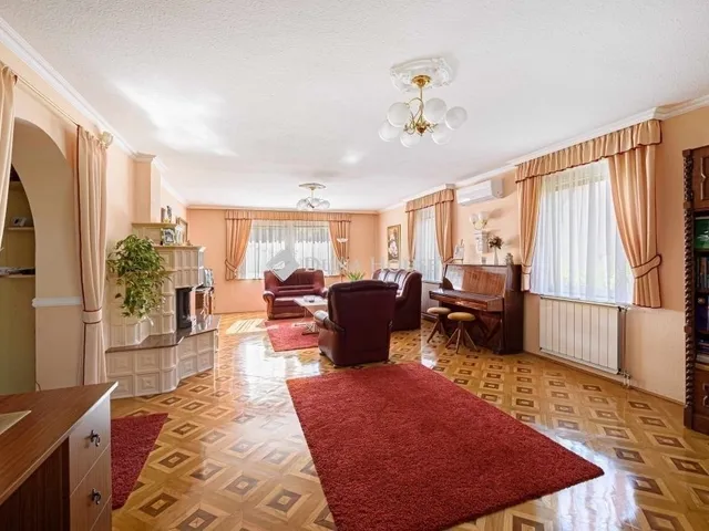 Eladó ház Budapest XVII. kerület, Madárdomb 310 nm