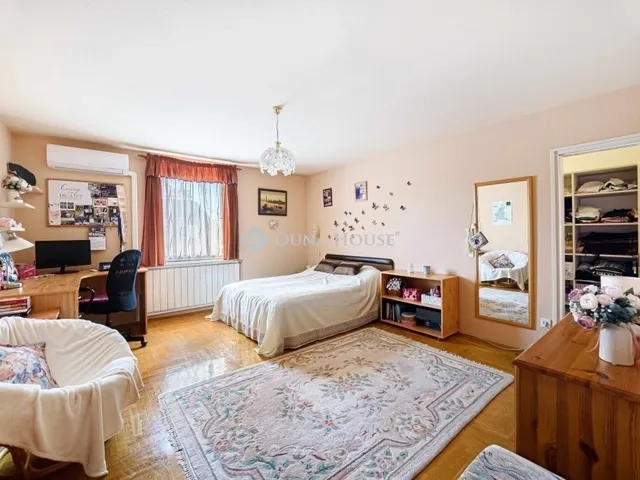 Eladó ház Budapest XVII. kerület, Madárdomb 310 nm