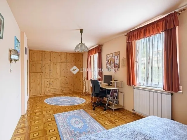 Eladó ház Budapest XVII. kerület, Madárdomb 310 nm